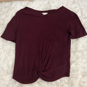 Maroon Aeropostale crop top with knot